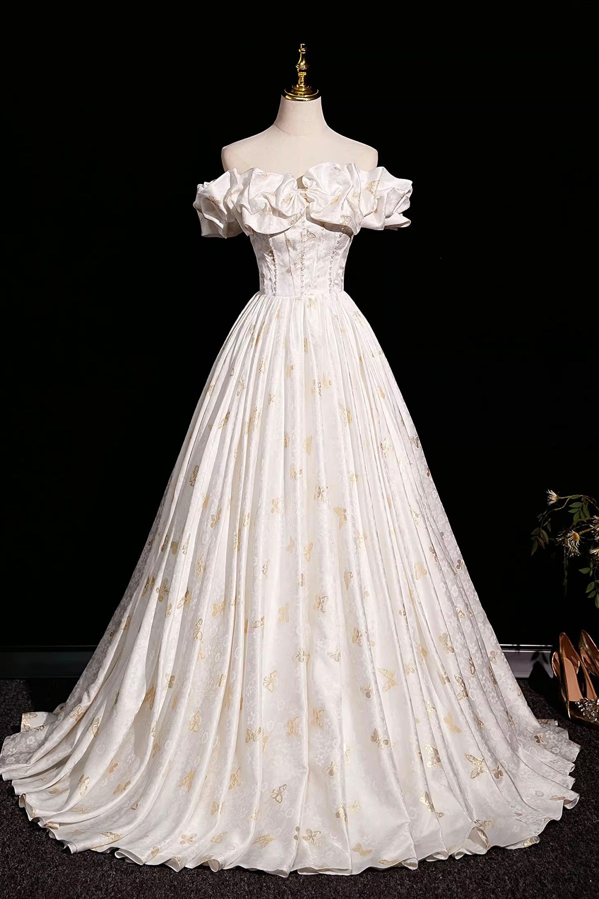 butterfly white prom dress Short Homecoming Dress with Butterfly Sheer Cape Off White / XSmall