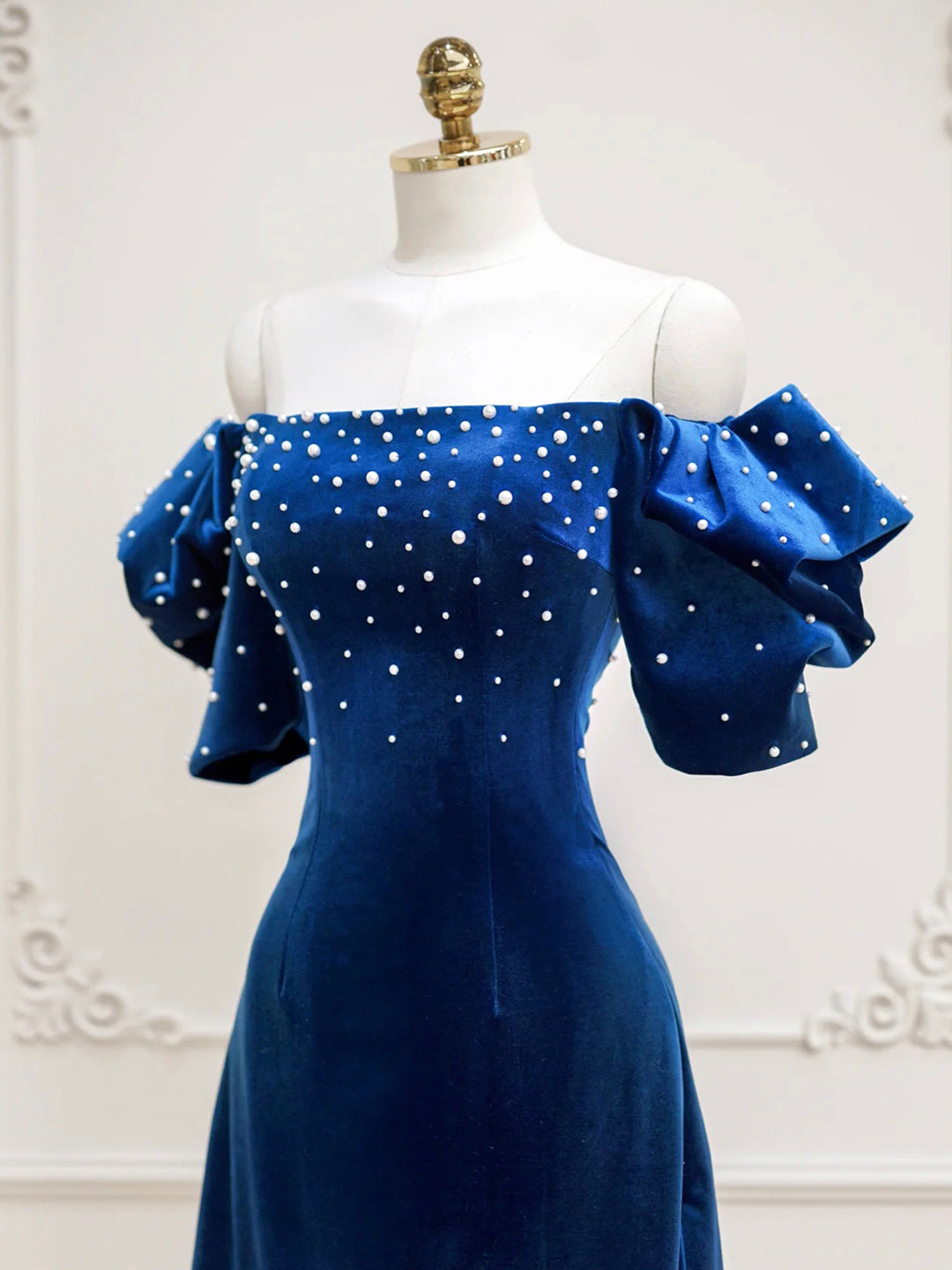 Blue Velvet A-Line Short Prom Dress with Pearls, Off the Shoulder Evening Party Dress