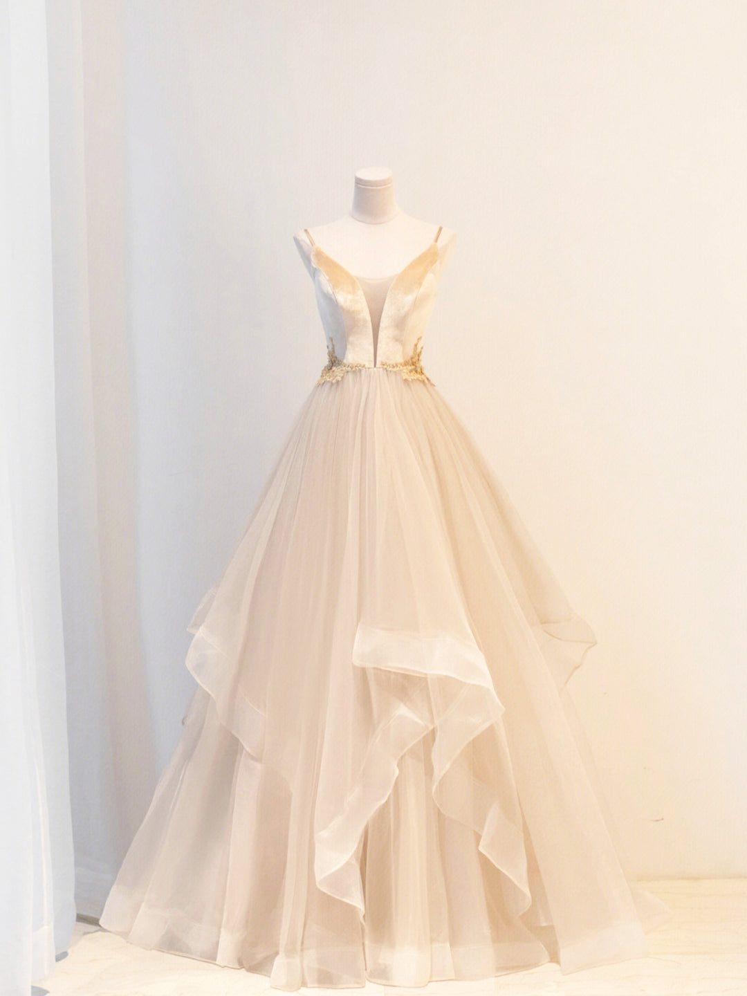 Champagne Velvet and Tulle Long Prom Dress, V-Neck Spaghetti Strap Evening Dress US 16 / Champagne Champagne Velvet and Tulle Long Prom Dress, V-Neck Spaghetti Strap Evening Dress US 16 / Champagne