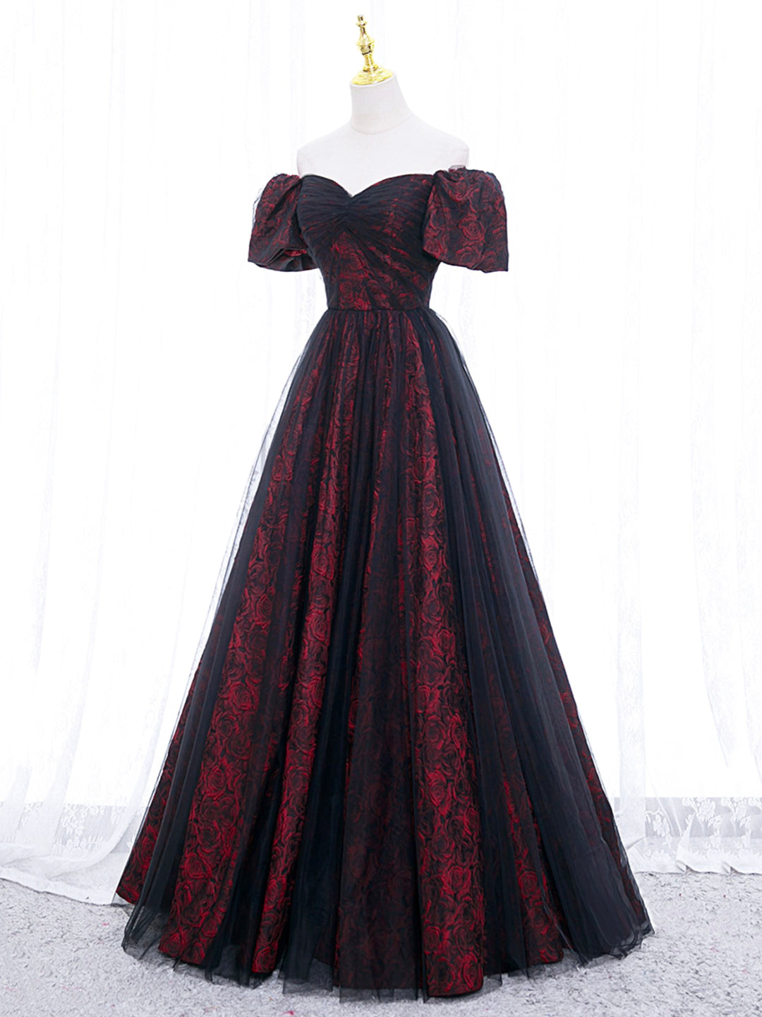 black and red rose prom dress Tulle Black Prom Dress With Red Roses Spaghetti Straps Black Prom Dresses With Rose Flowers Custom